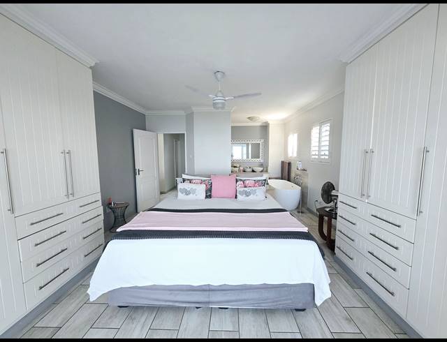 3 BEDROOM APARTMENT TO LET IN BALLITO CENTRAL
